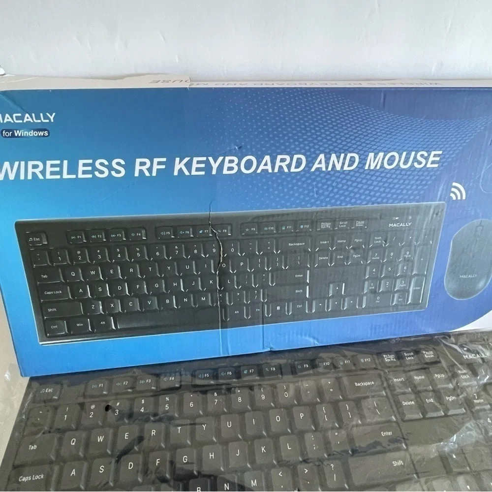 Macally RF Wireless Keyboard For Windows PC Utra-slim Black ,New in a opened Box